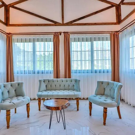 Yesil Uezuemlue 3 Bedroom Villa Fethiye