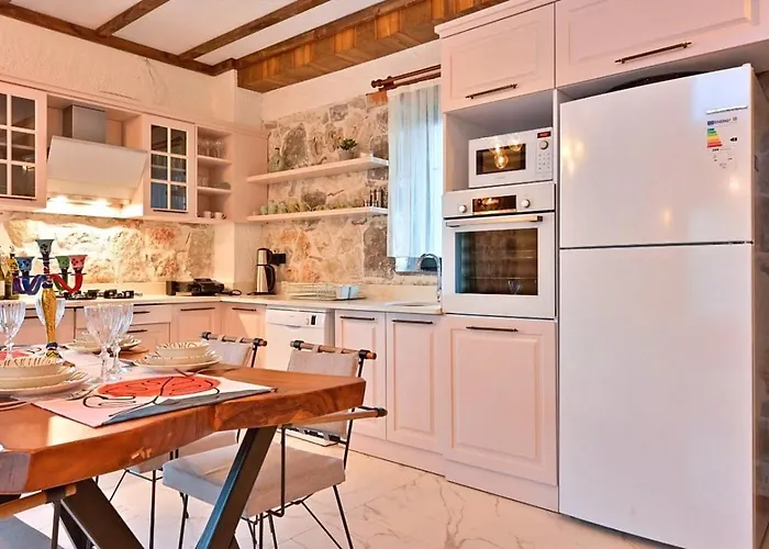 Yesil Uezuemlue 3 Bedroom Villa Fethiye