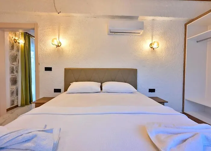 Yesil Uezuemlue 3 Bedroom Vilă Fethiye