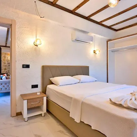 ヴィラ Yesil Uezuemlue 3 Bedroom フェティエ