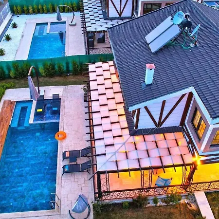 Yesil Uezuemlue 3 Bedroom フェティエ